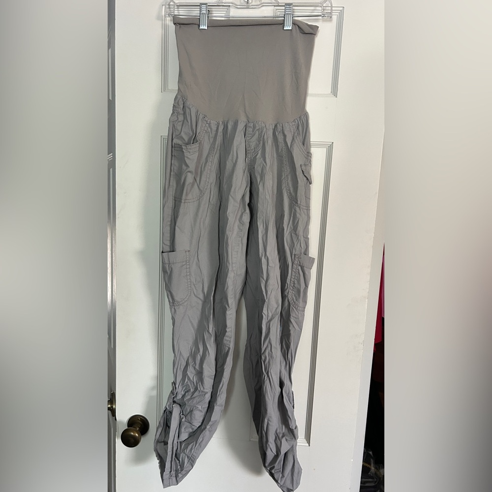 Motherhood Maternity Gray Capris with Relaxed Fit